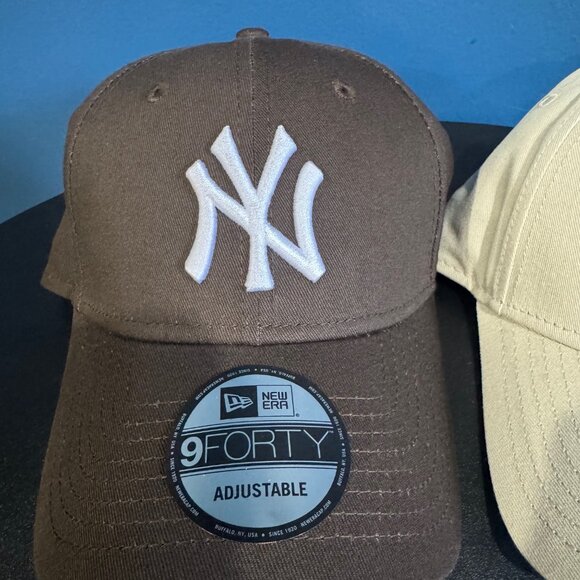 2 Yankees Caps - Picture 2 of 8
